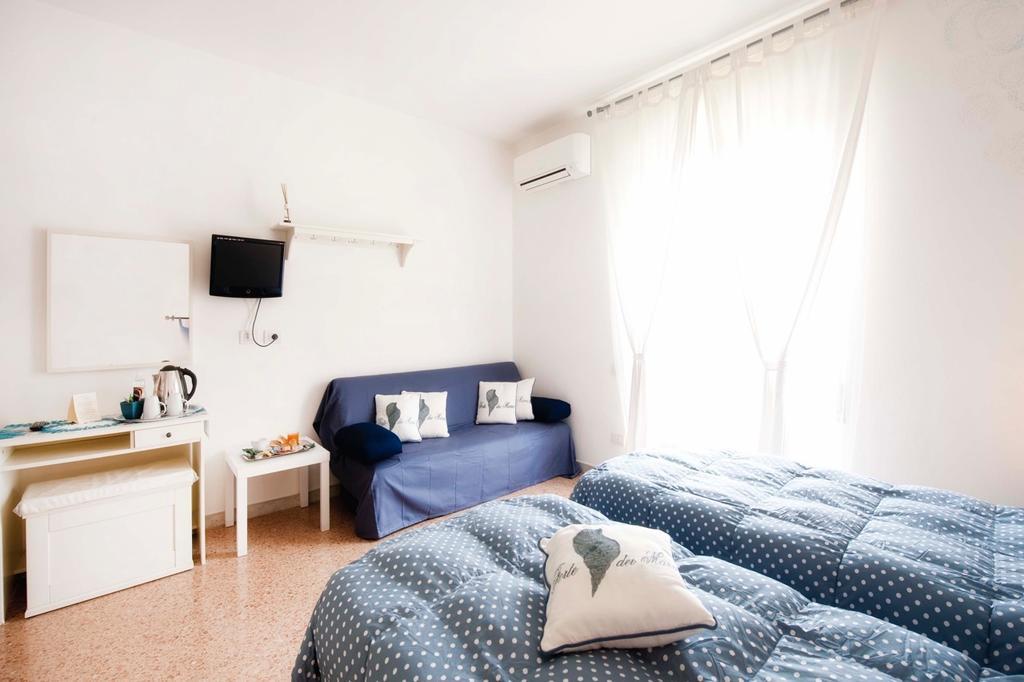 A Due Passi Bed & Breakfast Forte dei Marmi Ngoại thất bức ảnh